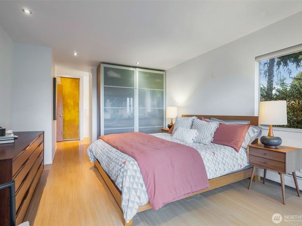 6620 57th Avenue NE, Seattle WA 98115