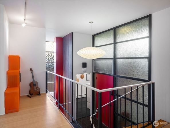 6620 57th Avenue NE, Seattle WA 98115