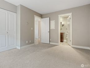 6 Lake Bellevue Drive 211, Bellevue WA 98005