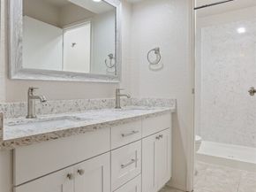 6 Lake Bellevue Drive 211, Bellevue WA 98005