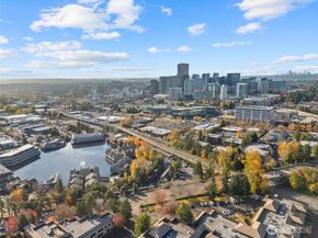 6 Lake Bellevue Drive 211, Bellevue WA 98005