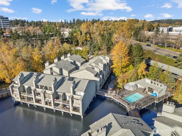 6 Lake Bellevue Drive 211, Bellevue WA 98005