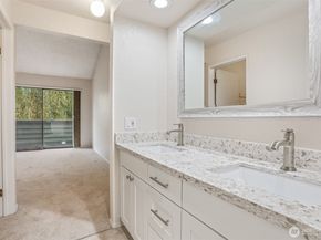 6 Lake Bellevue Drive 211, Bellevue WA 98005