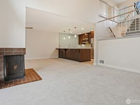 6 Lake Bellevue Drive 211, Bellevue WA 98005