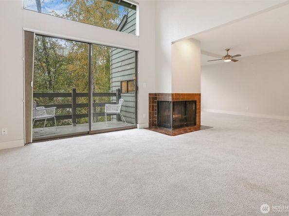 6 Lake Bellevue Drive 211, Bellevue WA 98005