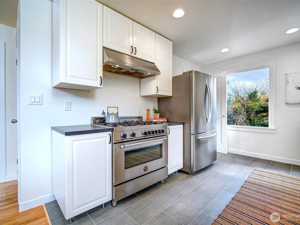 9016 Corliss Avenue N, Seattle WA 98103