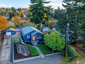 9016 Corliss Avenue N, Seattle WA 98103