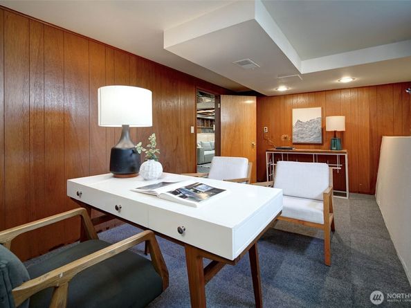 9016 Corliss Avenue N, Seattle WA 98103