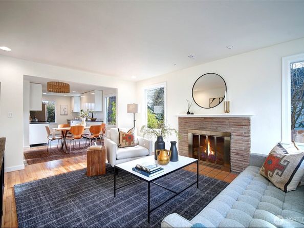 9016 Corliss Avenue N, Seattle WA 98103