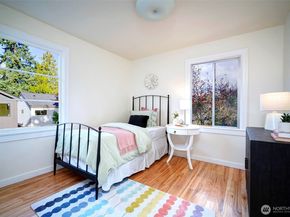 9016 Corliss Avenue N, Seattle WA 98103