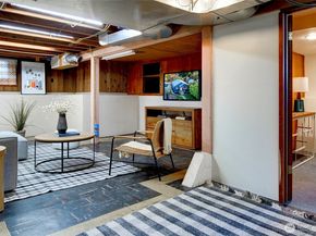 9016 Corliss Avenue N, Seattle WA 98103