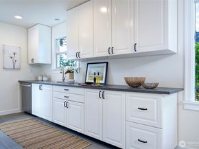 9016 Corliss Avenue N, Seattle WA 98103