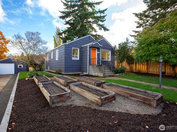 9016 Corliss Avenue N