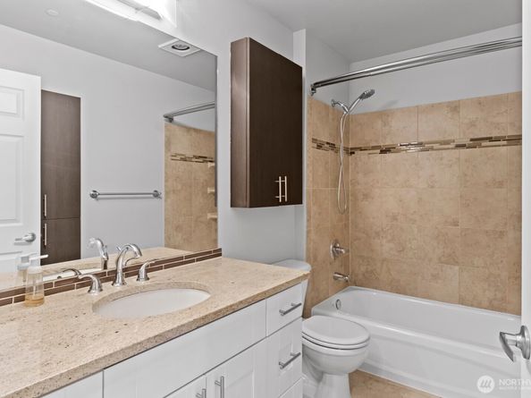 1125 E Olive Street 212, Seattle WA 98122