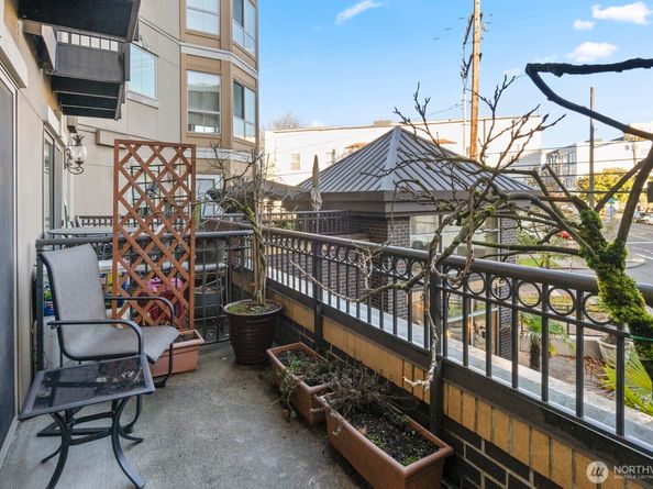 1125 E Olive Street 212, Seattle WA 98122