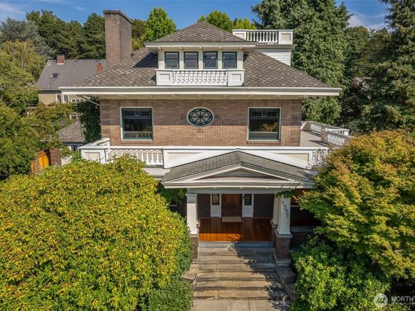 1220 10th Avenue E, Seattle WA 98102