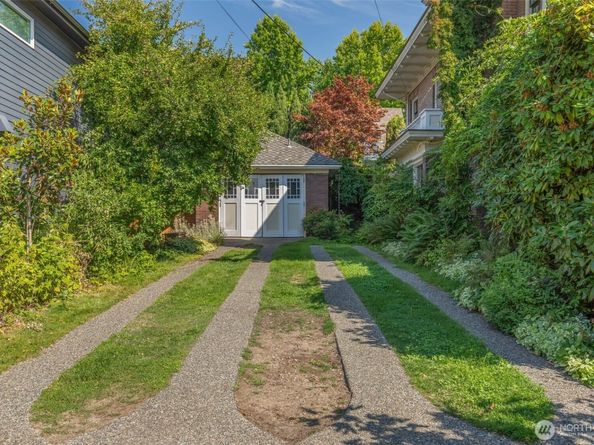 1220 10th Avenue E, Seattle WA 98102