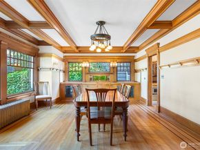 1220 10th Avenue E, Seattle WA 98102