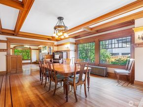 1220 10th Avenue E, Seattle WA 98102