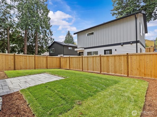 9017 Dibble Avenue NW, Seattle WA 98117