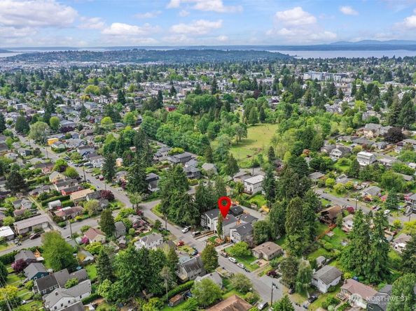 9017 Dibble Avenue NW, Seattle WA 98117