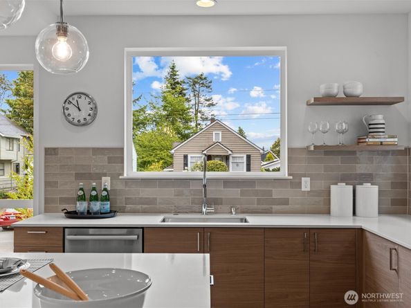 9017 Dibble Avenue NW, Seattle WA 98117