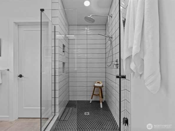 9017 Dibble Avenue NW, Seattle WA 98117