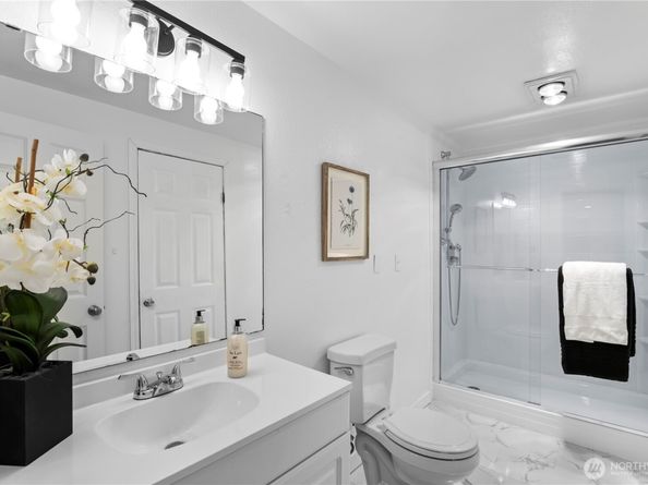 707 N 130th B204, Seattle WA 98133