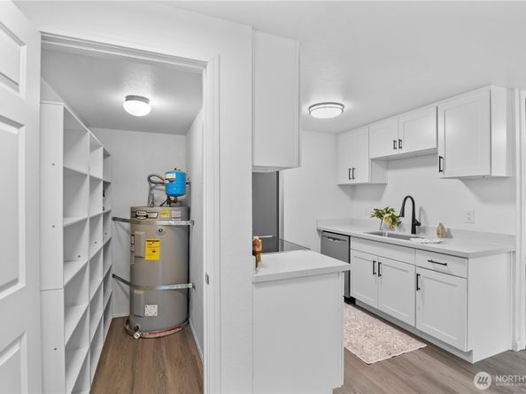 707 N 130th B204, Seattle WA 98133