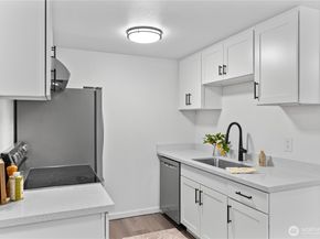 707 N 130th B204, Seattle WA 98133