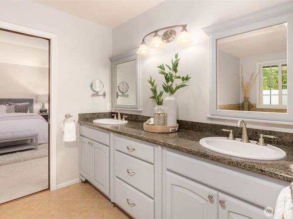 16424 NE 169th Place, Woodinville WA 98072