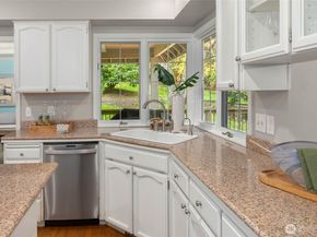 16424 NE 169th Place, Woodinville WA 98072