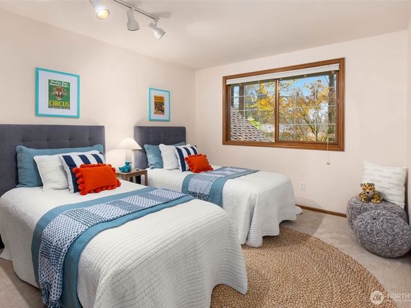 16424 NE 169th Place, Woodinville WA 98072