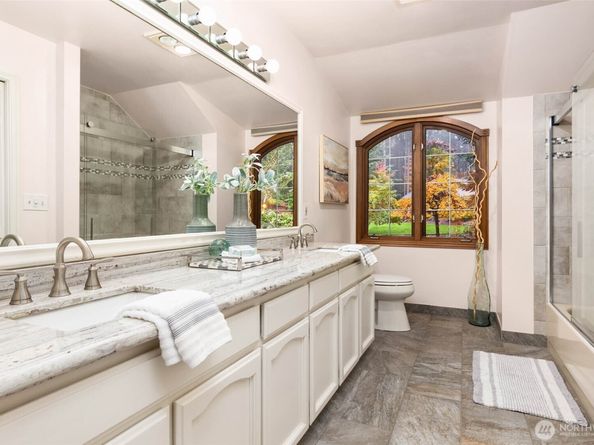 16424 NE 169th Place, Woodinville WA 98072