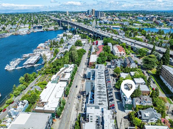 2817 Franklin Avenue E A, Seattle WA 98102