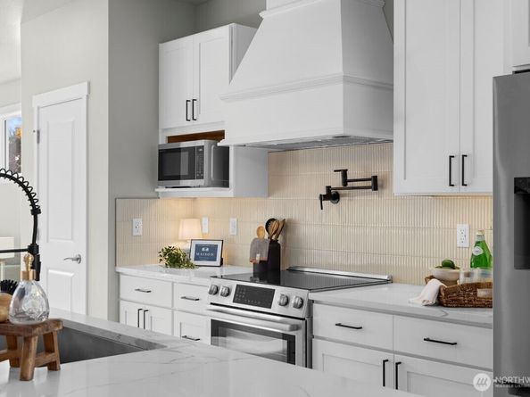 16823 Alder Way E8, Lynnwood WA 98037