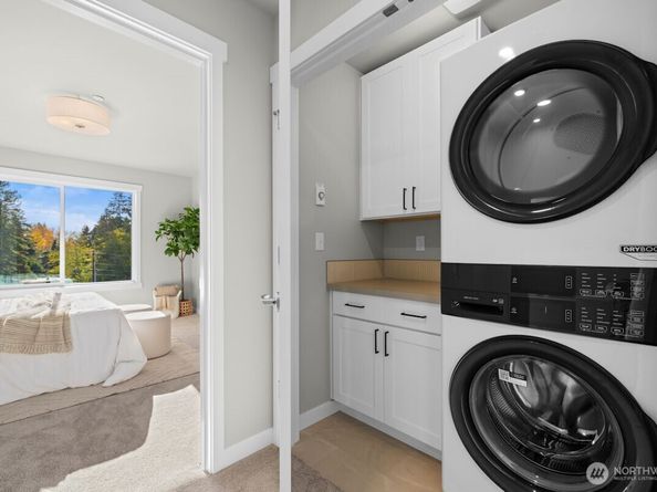 16823 Alder Way E8, Lynnwood WA 98037