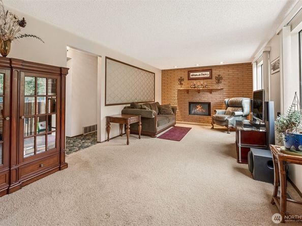 34609 4th Place S, Federal Way WA 98003