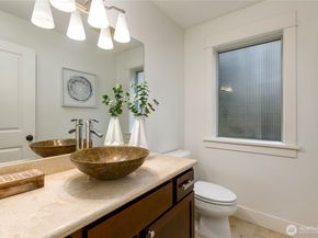 2817 14th Avenue W A, Seattle WA 98119