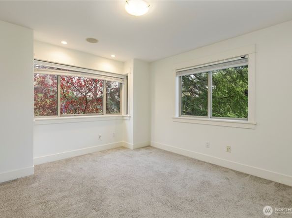 2817 14th Avenue W A, Seattle WA 98119