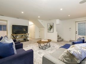 2817 14th Avenue W A, Seattle WA 98119