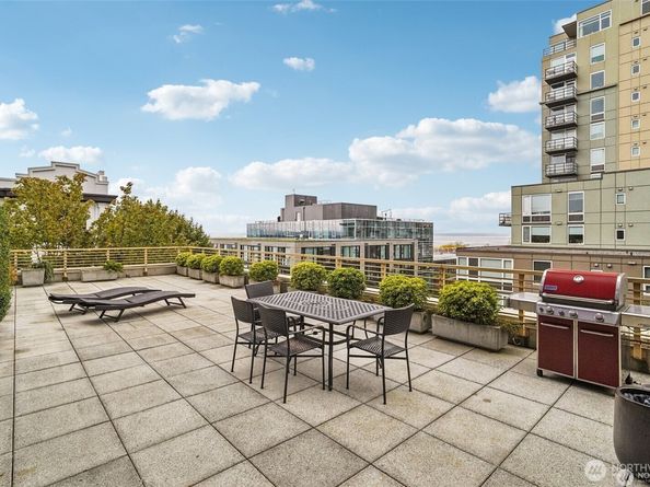 2716 Elliot Avenue 301, Seattle WA 98121