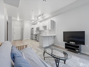 375 Kirkland Avenue 108, Kirkland WA 98033