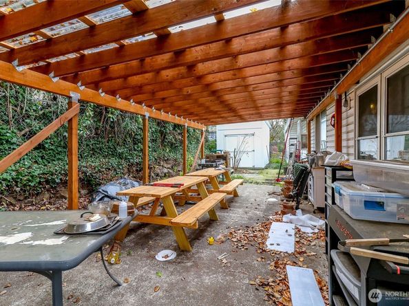 25916 14th Place S, Des Moines WA 98198