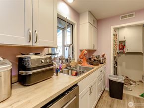 25916 14th Place S, Des Moines WA 98198