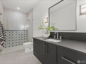 10789 SE 10th Street, Bellevue WA 98004