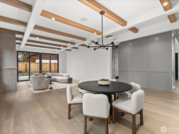 10789 SE 10th Street, Bellevue WA 98004