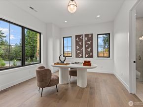 10789 SE 10th Street, Bellevue WA 98004