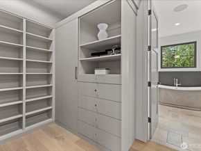 10789 SE 10th Street, Bellevue WA 98004