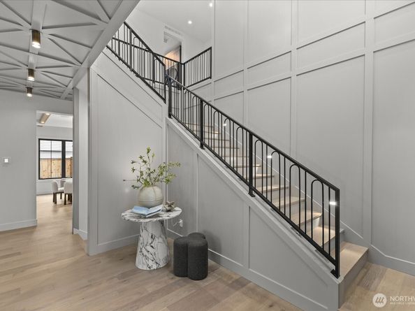 10789 SE 10th Street, Bellevue WA 98004